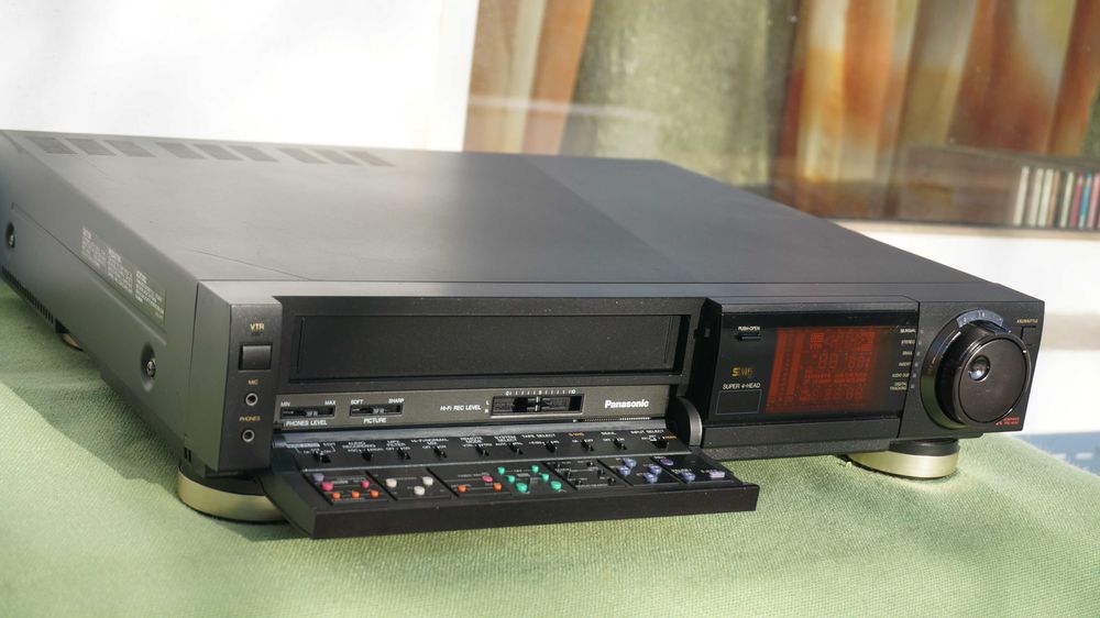 Video recorder S-VHS Panasonic NV-FS90 stereo Hi-Fi