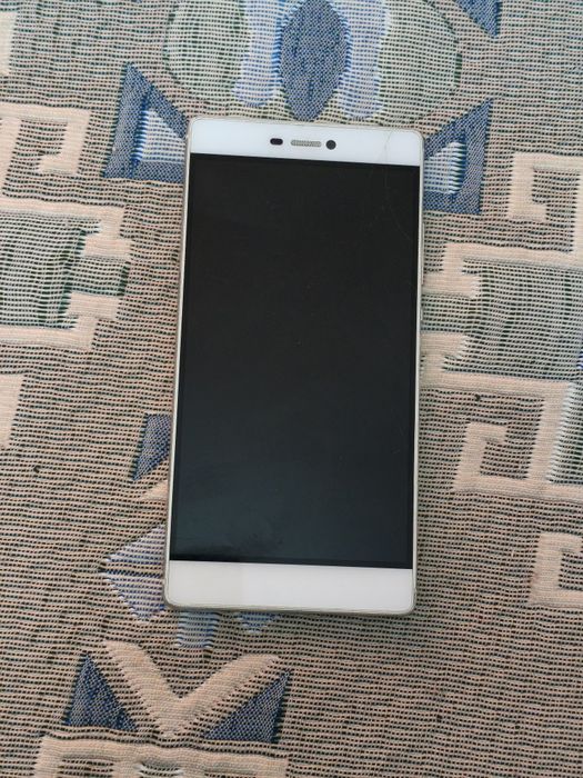 Продам смартфон Huawei P8