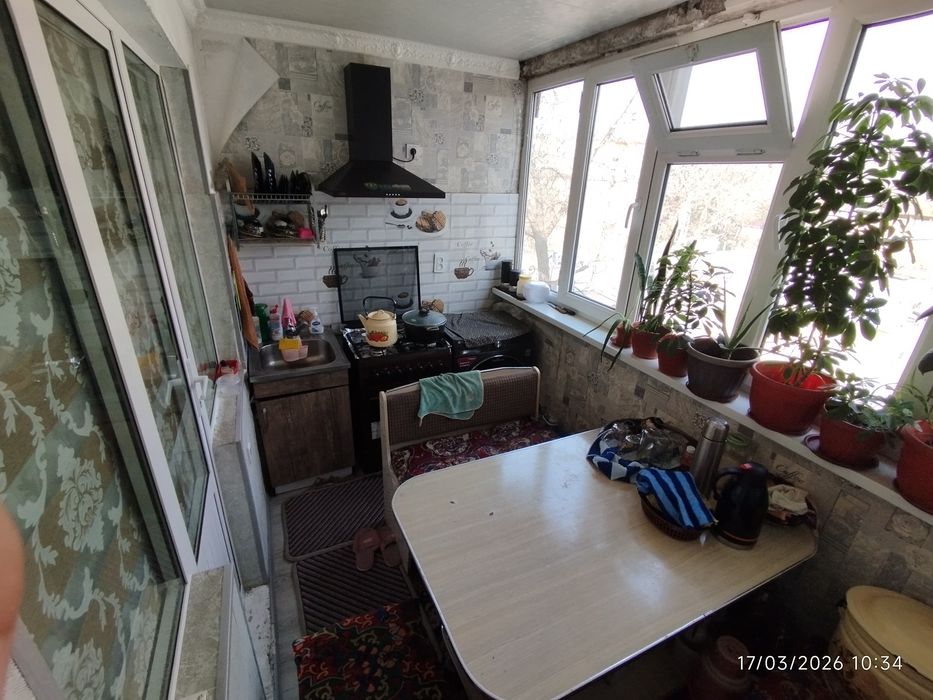 Kirguli Drujba kvartira sotiladi