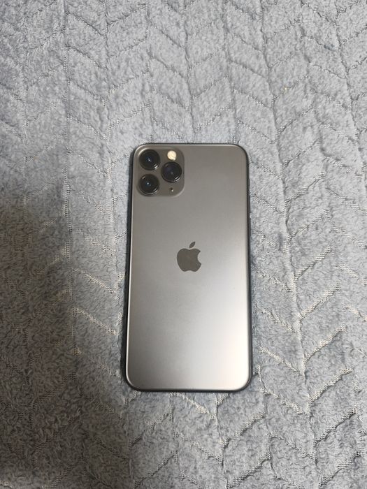 Vând iPhone 12pro și 11pro