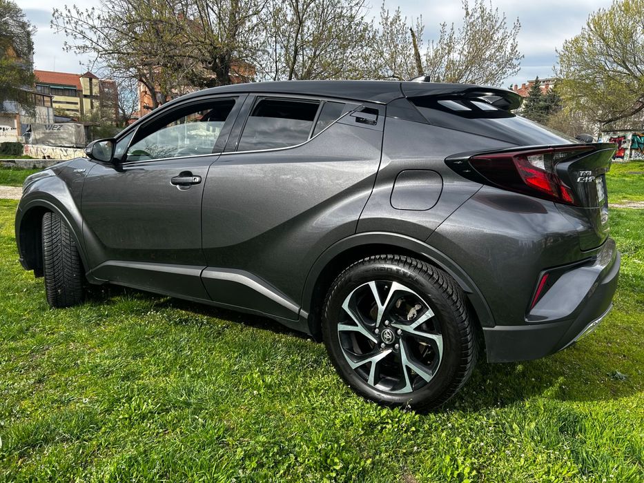 Toyota C-HR 2.0 Hybrid Гаранция 150кс