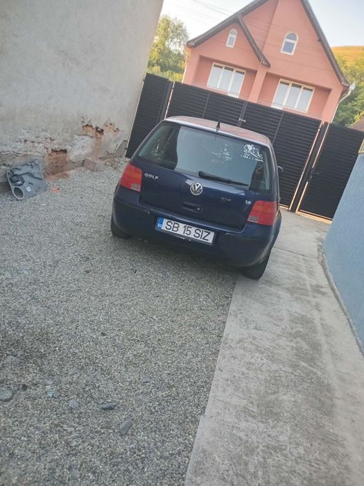 Volkswagen Golf 2002 benzină, 1.940 € — imagine 2