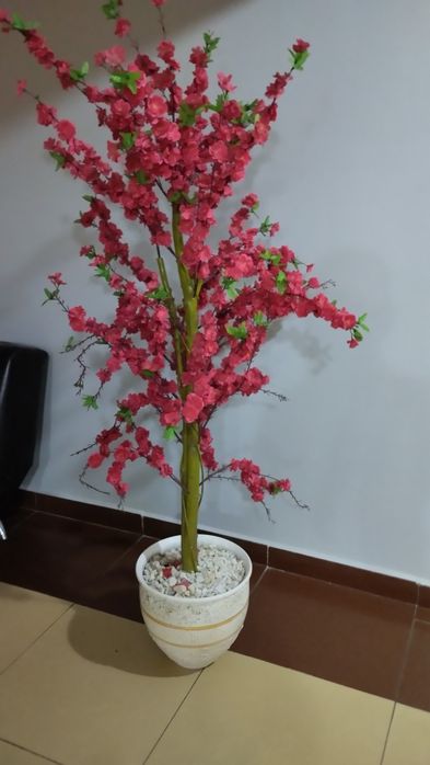 Искусственные цветы для дома и помещений