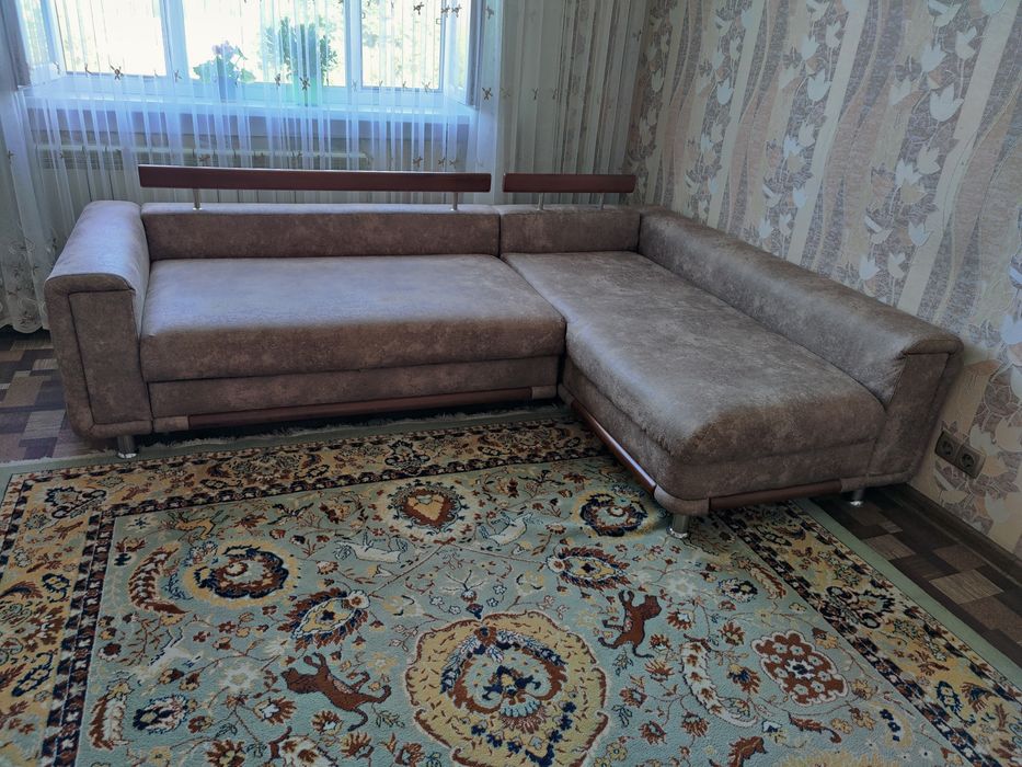 Диван  угловой  трансформирующийся