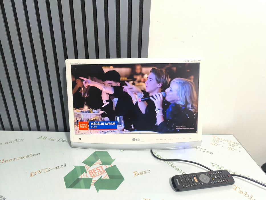 Televizor LG FLATRON M2262D 22 inch Full HD cu porturi multiple