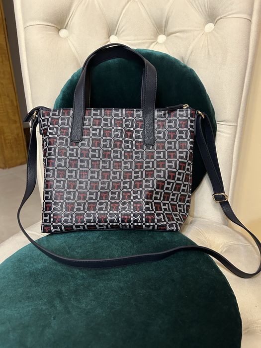 Geanta Tommy Hilfiger noua