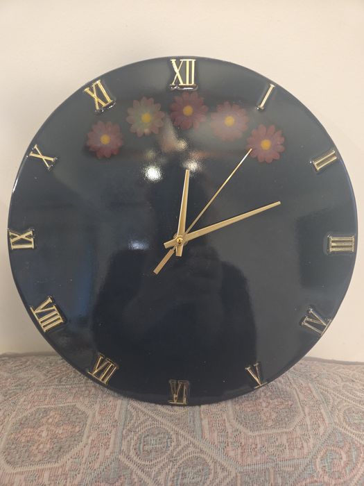 Ceas de perete cu rășină și ceas de lemn de ulm și fier