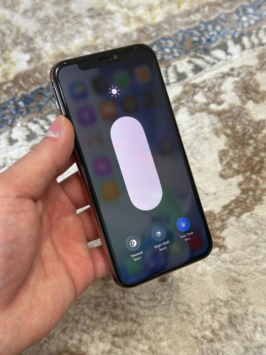 Iphone 11 pro telefoni