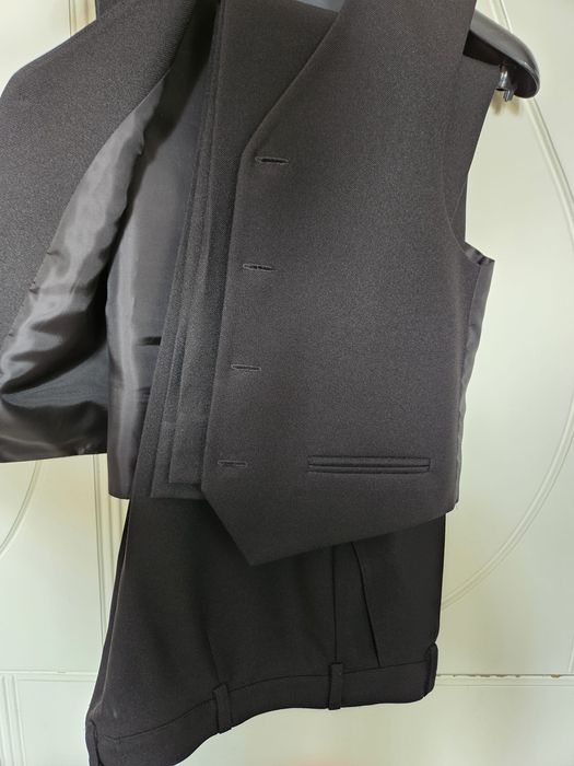 Costum baieți negru deosebit