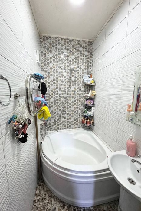 Ттз-4 4/1/4 Продается Квартира Улутшенка! 2.6 Балкон