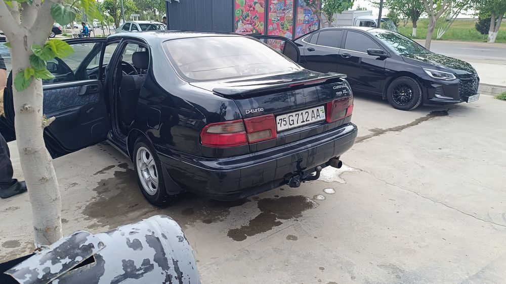 Toyota carina e 1996 yil