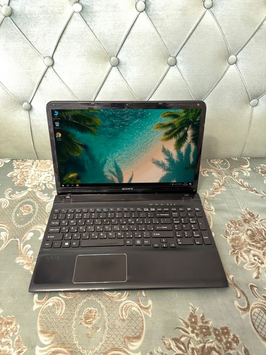 Ноутбук Sony vaio. Windows 10