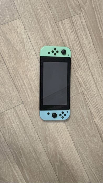 Nintendo Switch второй ревизии,полный комплект