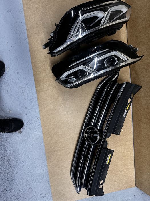 Faruri full led,grilă radiator.emblemă distronic.vw tiguan 2 facelift.