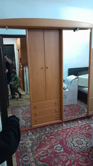Срочно продам шкаф