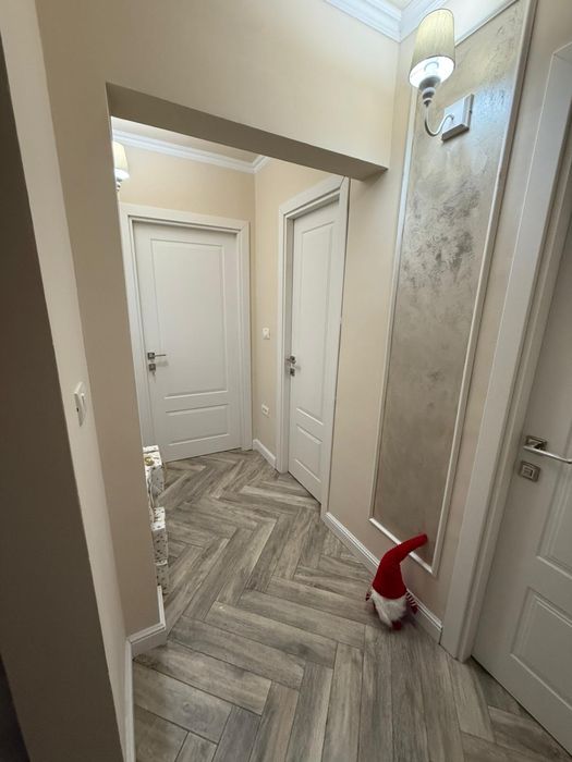 Apartament 5 camere Zona Miorita/ Micalaca