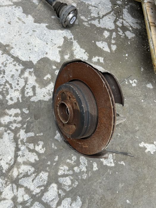 Части за bmw E61 Полуоска,шенкел,диск