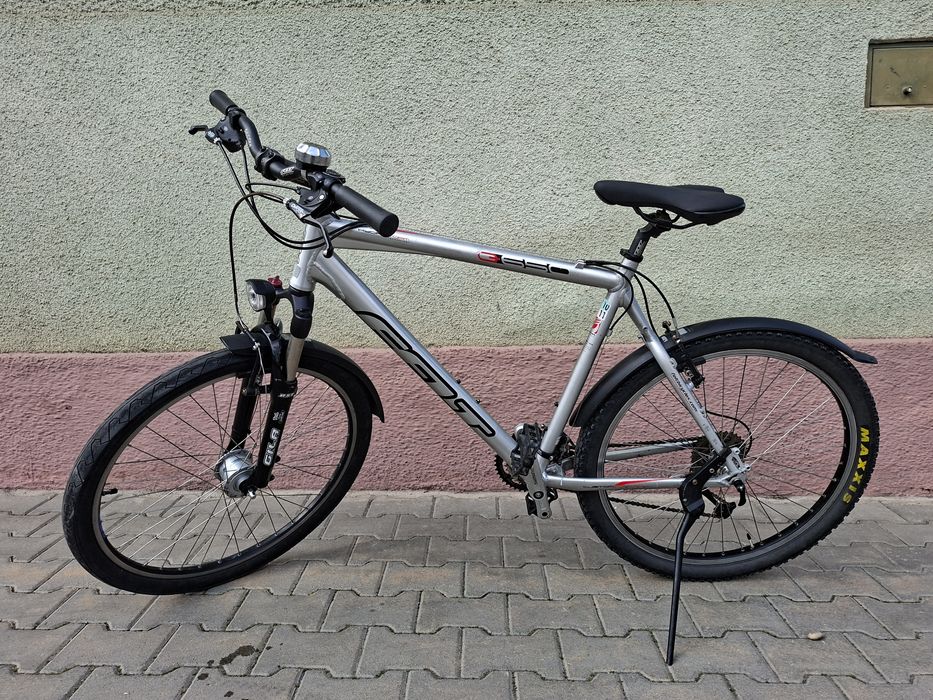 Bicicleta cu bara Felt  27 viteze, roti 26, aluminiu