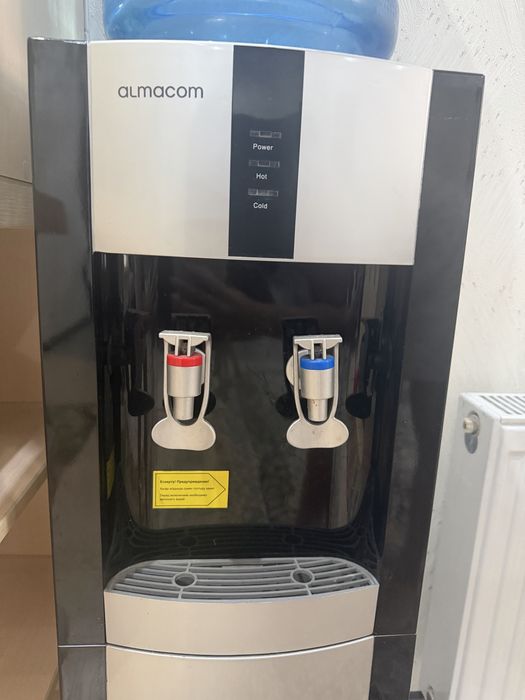 Кулер для воды Almacom