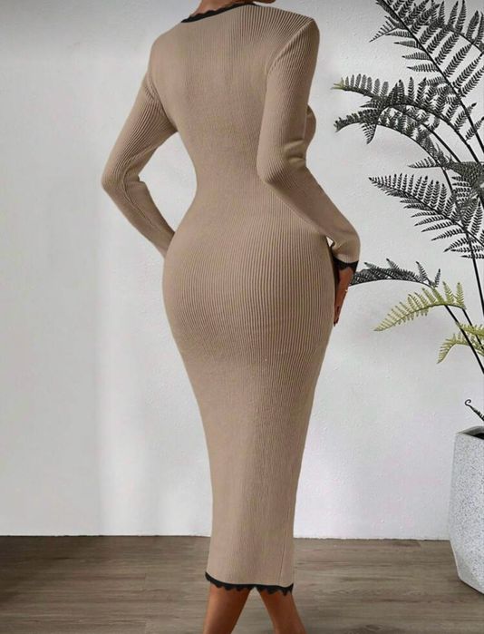 Кафява плетена рокля по тялото