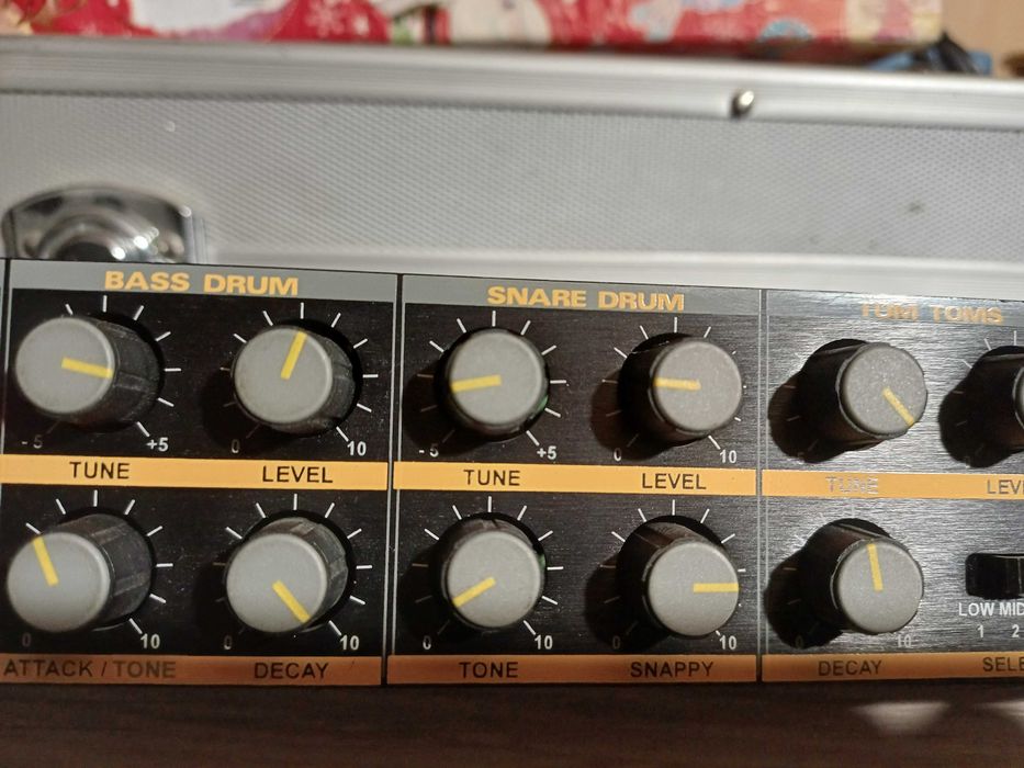 Novation  Drum station