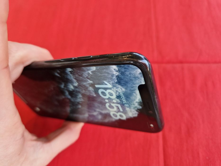 -Iphone 11Pro, 64Gb, 4Ram, Black bat: 100% stare foarte buna poze real