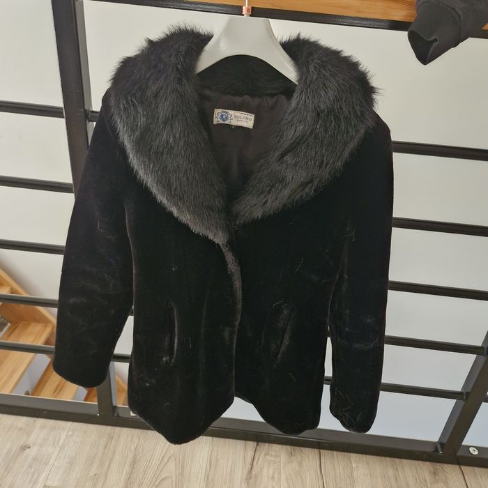 Haina blana artificiala