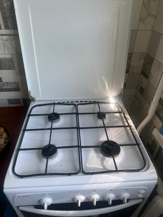 Продам плиту стоит без дела