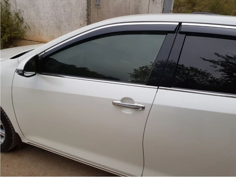 Продам шторки на камри 50,55