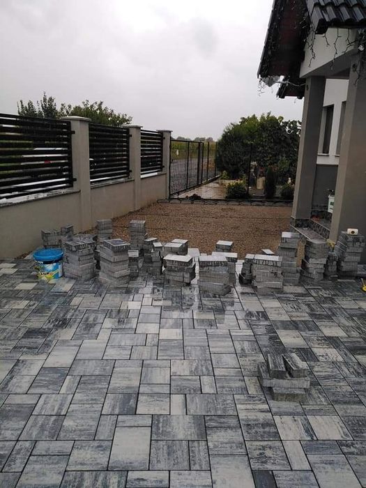 Montatori :Pavaje ,Garduri ,Borduri ..etc cu o experiență de peste 20