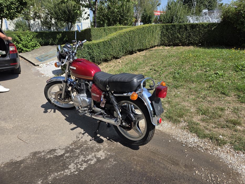 Honda cb 400 twin