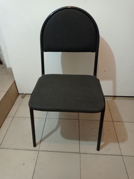 Стулья офисные , б/у