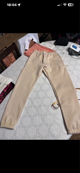 Pantaloni essentials