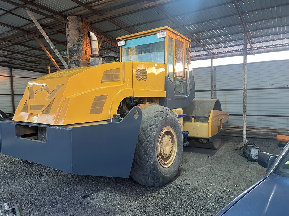 Продам грунтовой каток 18 тонн