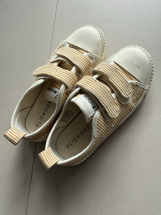 Adidasi vara marime 33