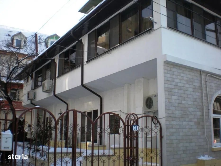 Apartament luxos spatios, centru,pet friendly, echipat + loc parcare