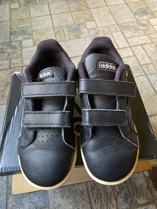 Маратонки Adidas. 26 номер  модел:FW3282.  26