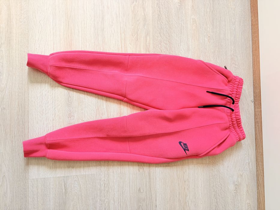 Nike Tech Fleece размер XS 122-128см