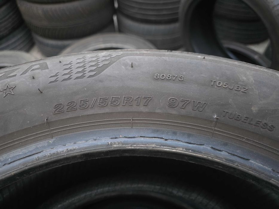 2бр Летни гуми 225 55 17 - Bridgestone - DOT 2022