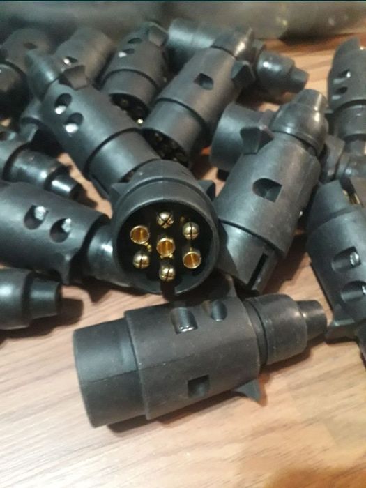 Колесо для легкового прицепа.