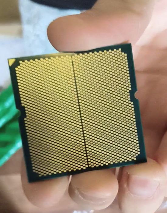 Процессор AMD Ryzen 7 7800X3D