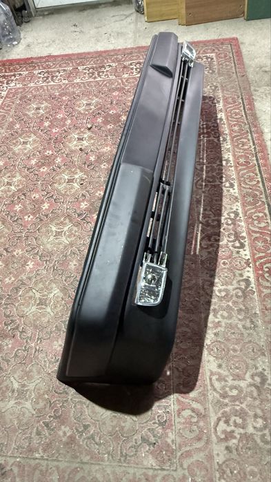 Бампер w124 передний