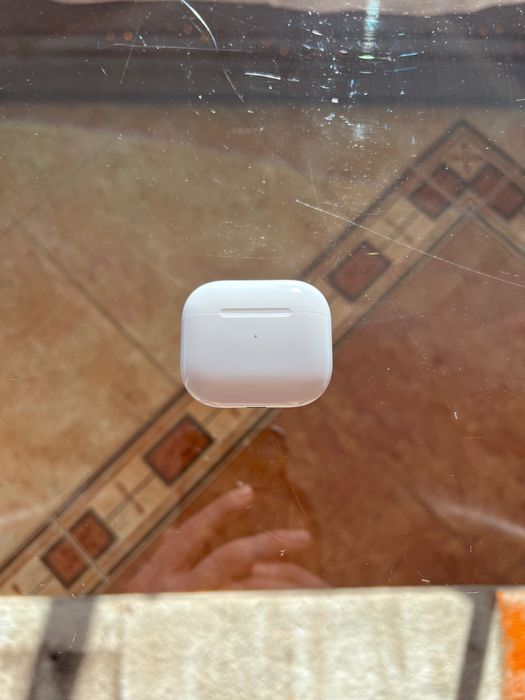 AirPods 3, 3-то поколение оригинални с Lightning кабел