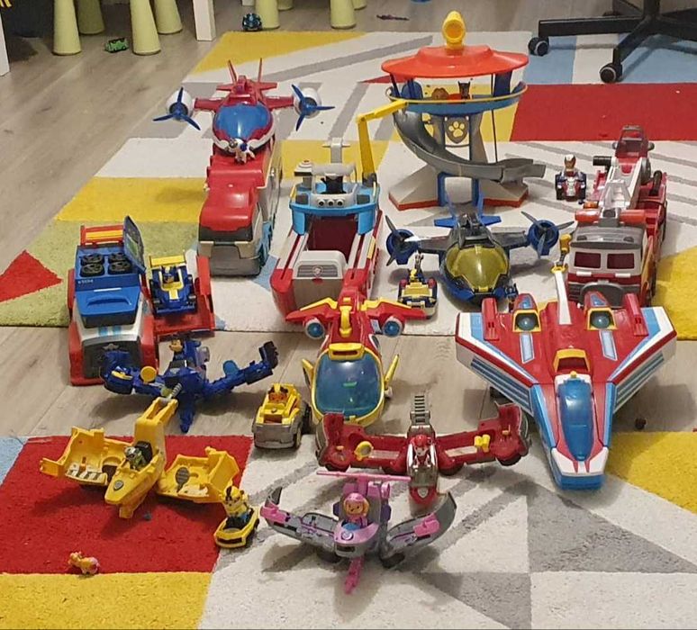 Vand jucarii din colectia Paw Patrol