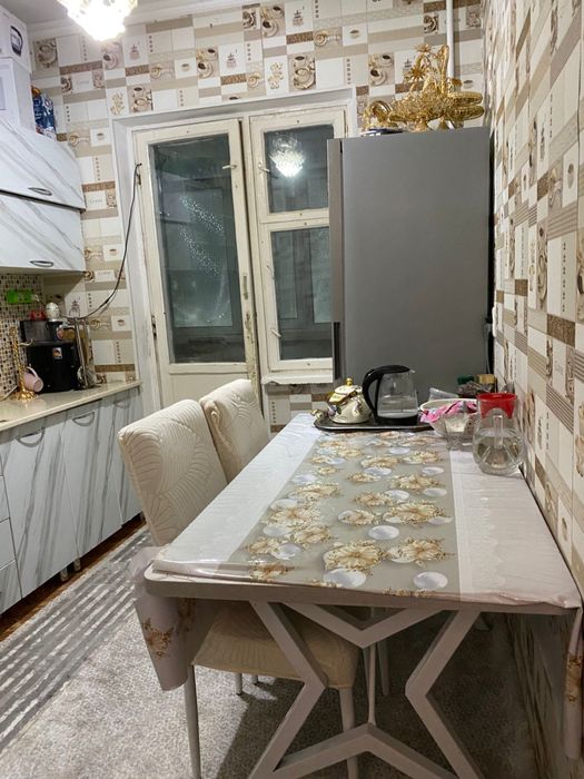 Продам 4 комнатную квартиру