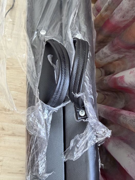 Продам новую кушетку
