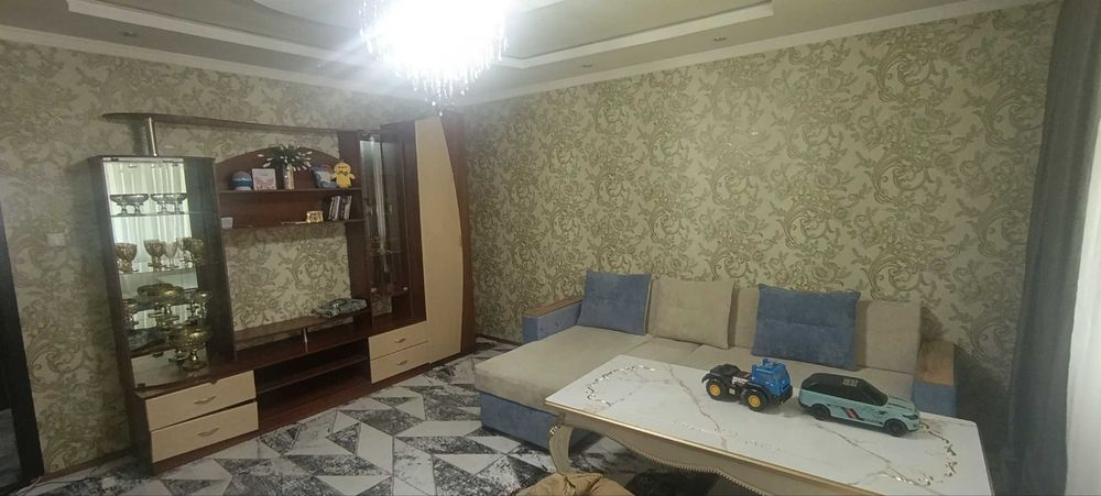 СРОЧНО 3 хонали 72м2 квартира 3/4/9 сотилади