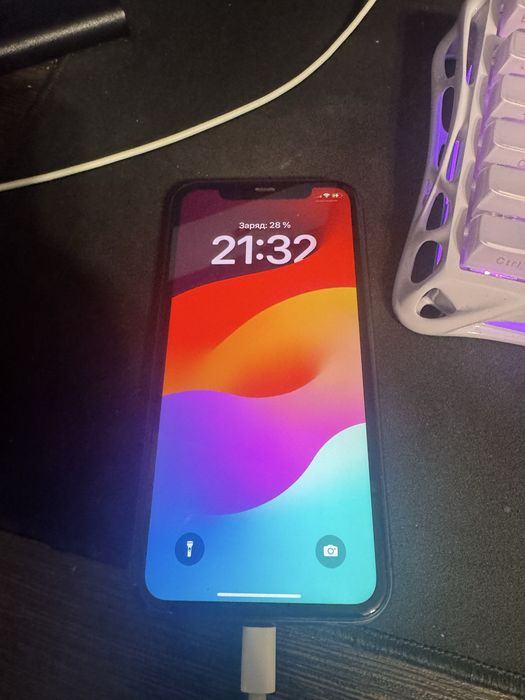 Продам Iphone 11