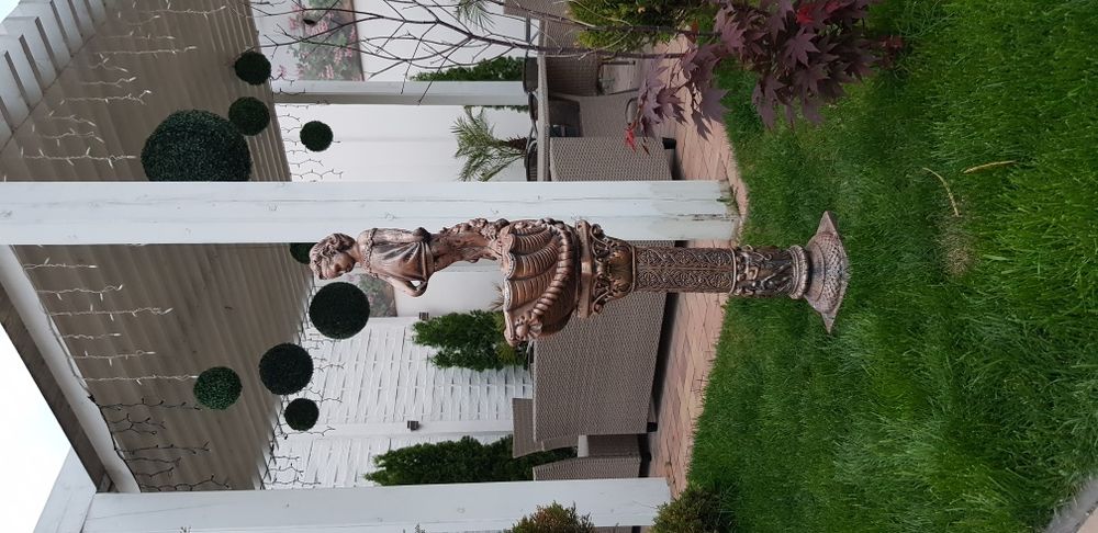 ghiveci flori/jardiniera flori/statueta gradina/ornament gradina/