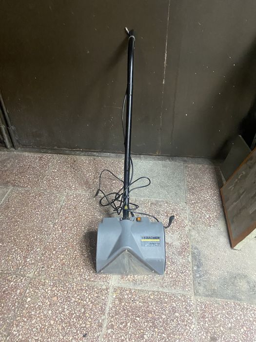 Электрощетка моющая Karcher PW 30/1